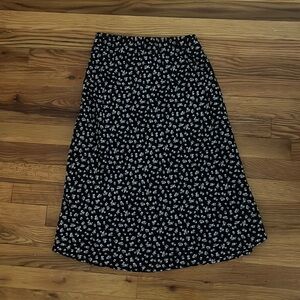 In style summer skirt